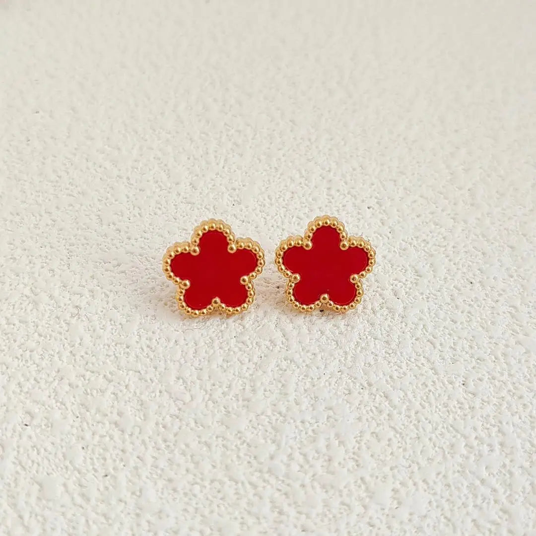 Five Leaf Necklace